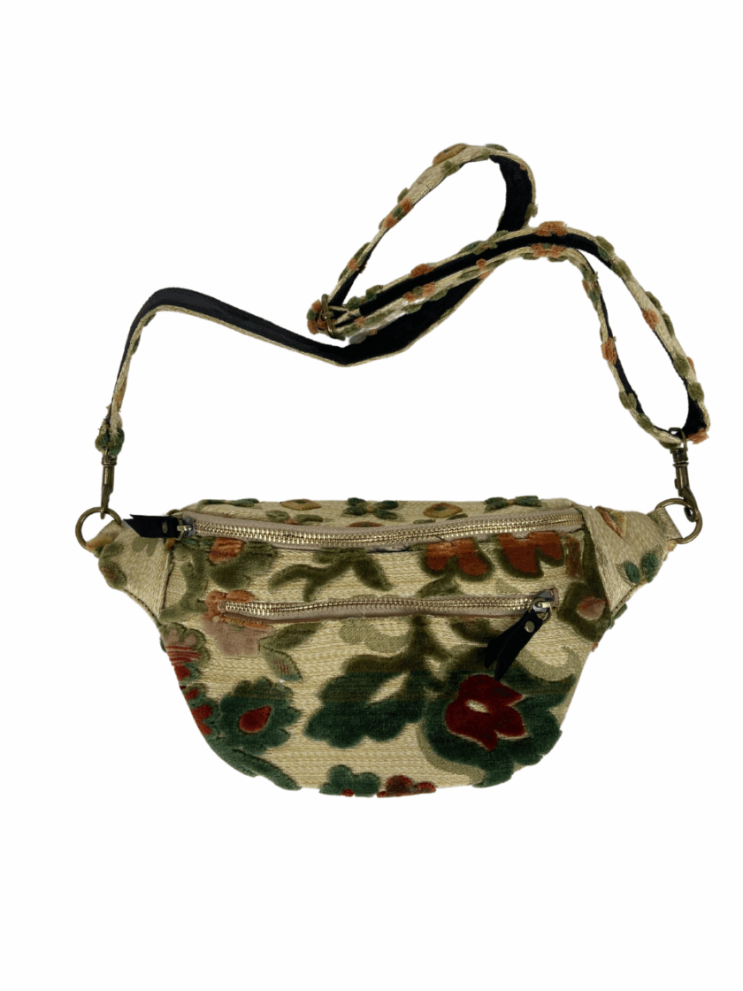 Small Belt Bag – Simple, Secure & Chic