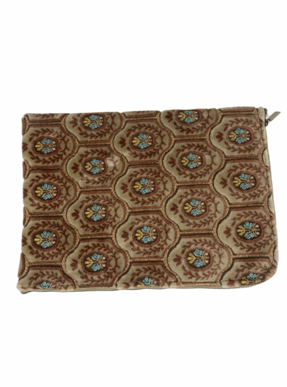 Sleek Laptop Case – Protective, Lightweight & Stylish
