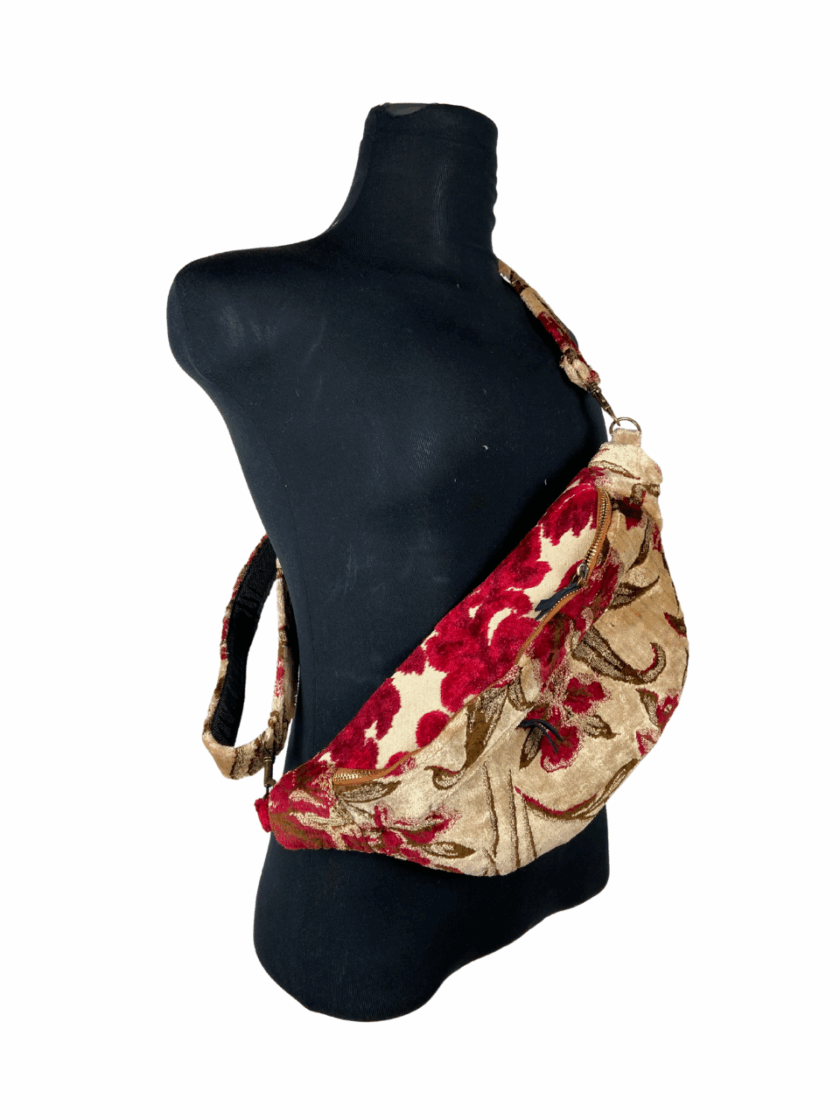 Big Utility Waist Bag – Comfortable & Stylish - Image 3
