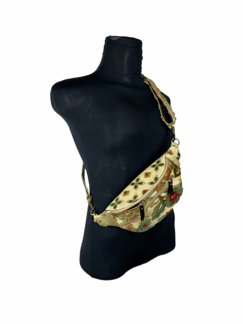Small Belt Bag – Simple, Secure & Chic - Image 3